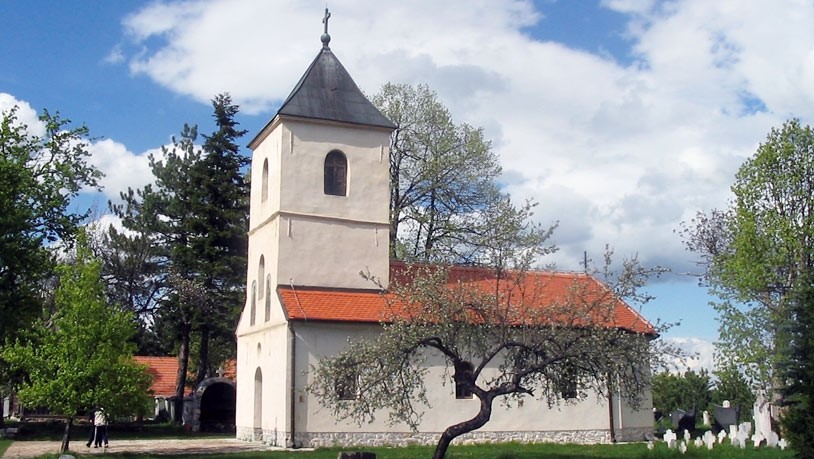 crkva_svetih_apostola_petra_i_pavla_sirogojno